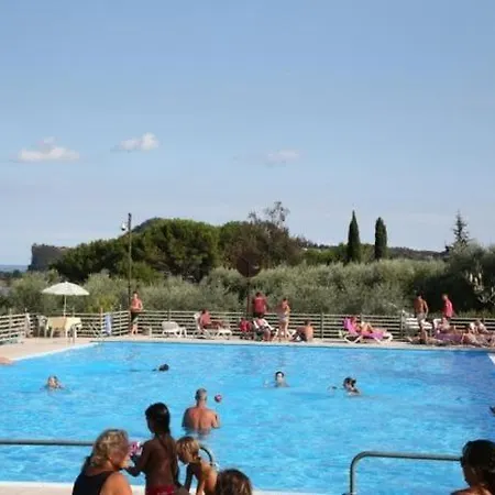 In Villaggio Sanghen Mit Garten, Terrasse Und Gemeinsamem Pool Apartment Manerba del Garda